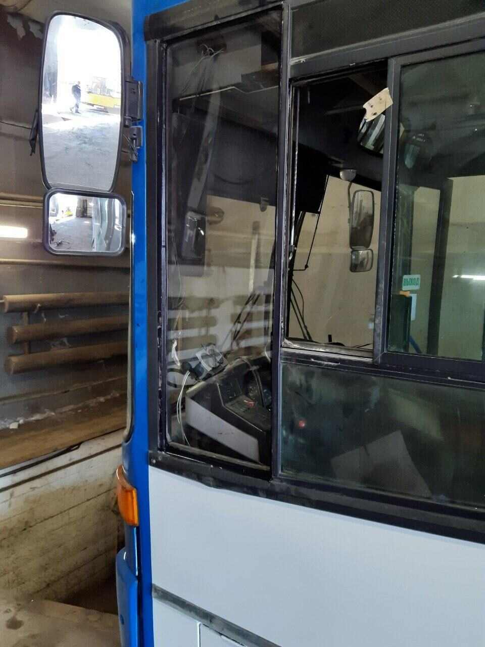фото ремонт бокового стекла в Перми